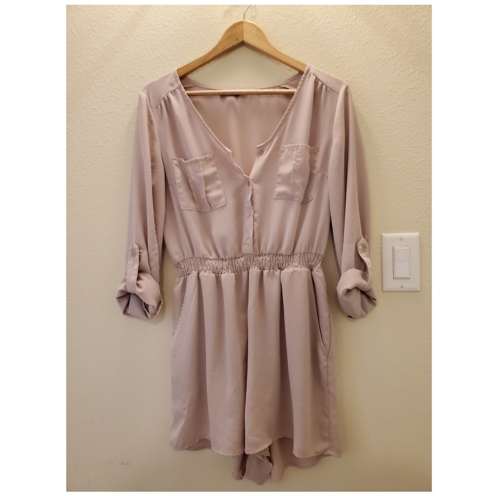 Nude romper with pockets